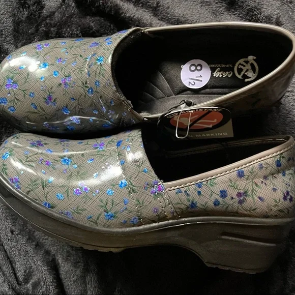 Non slip sales non marking shoes